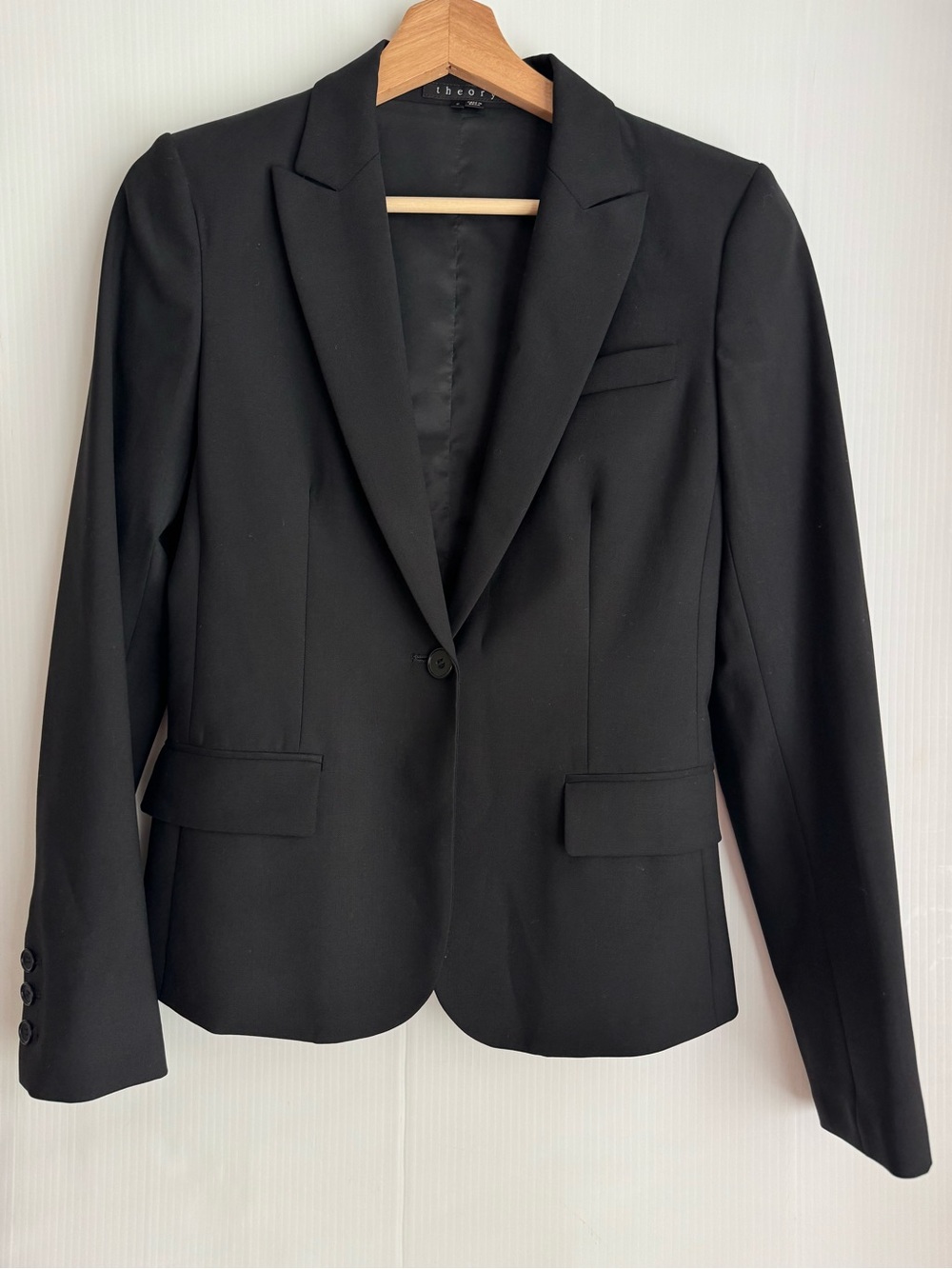 Theory Black Single-Button Tailored Blazer wool blend blazer